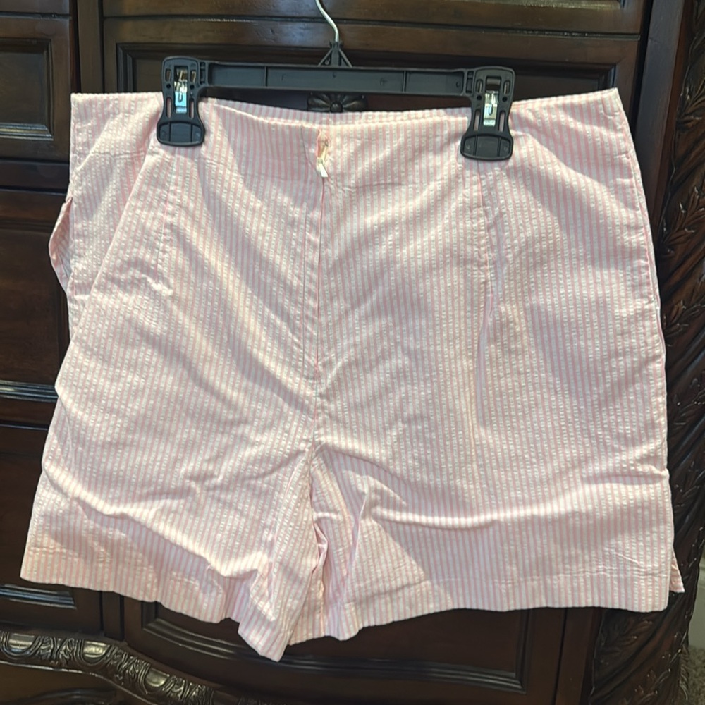 Lilly pulitzer skort, size 10 - Picture 2 of 3